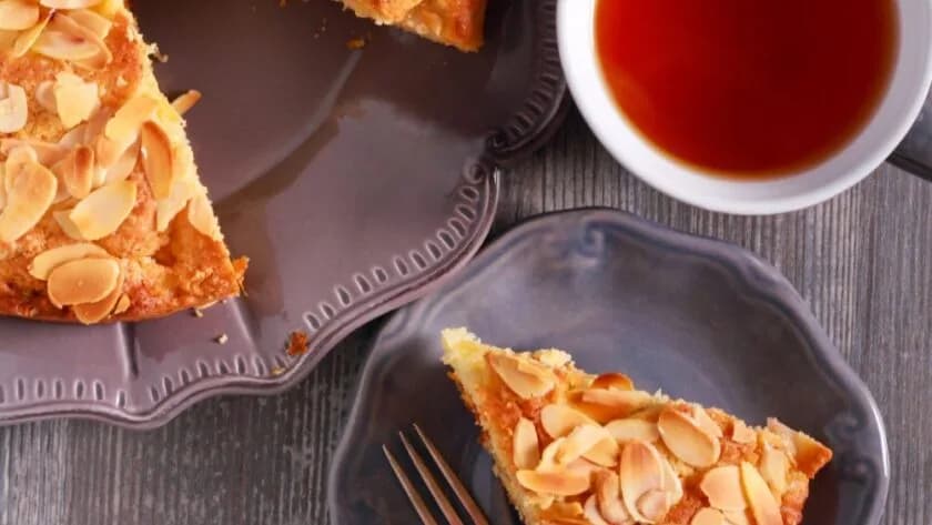 Nigella Apple and Almond Cake recipe